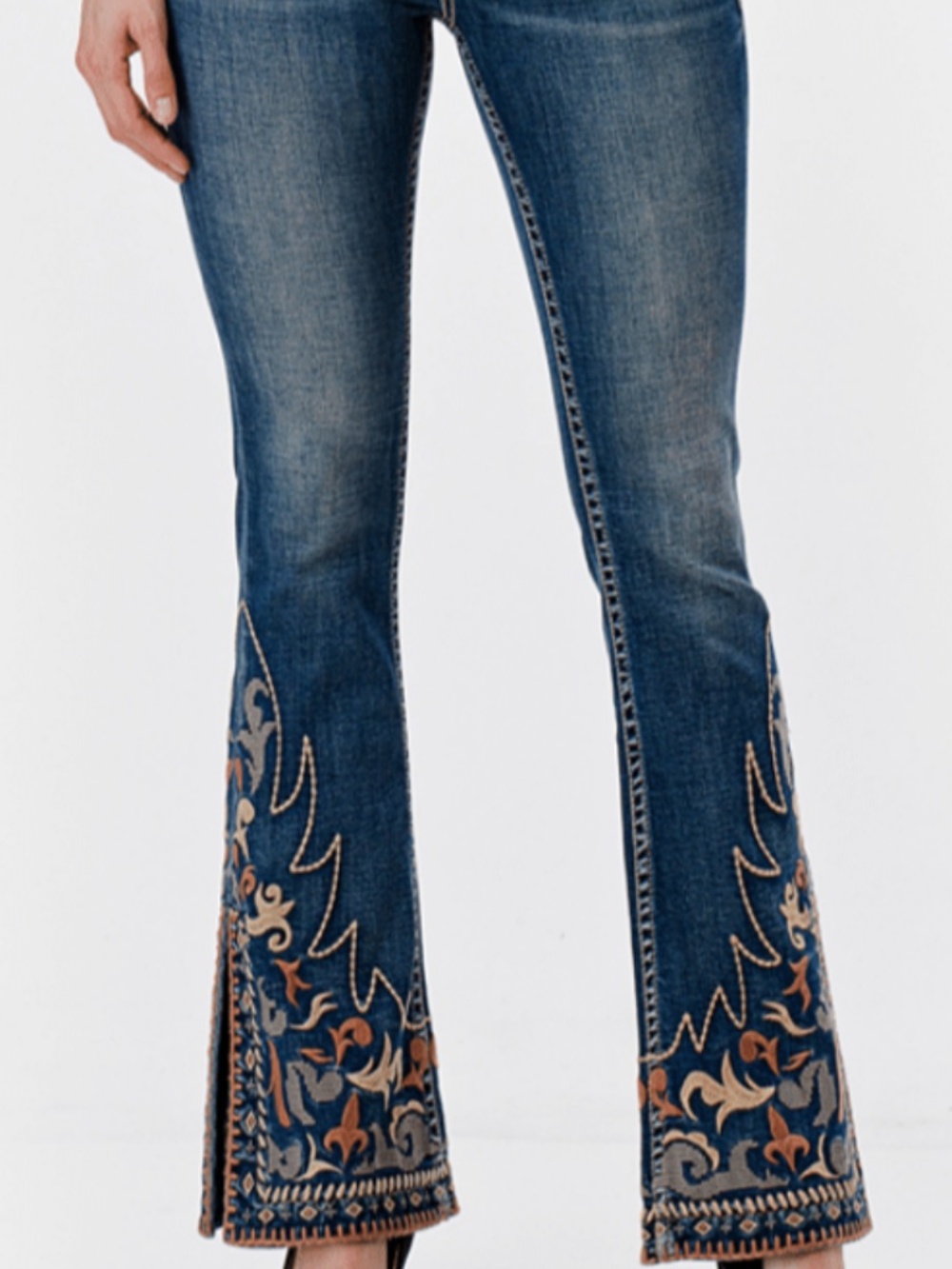 Grace in LA east fit mid rise flare with slit